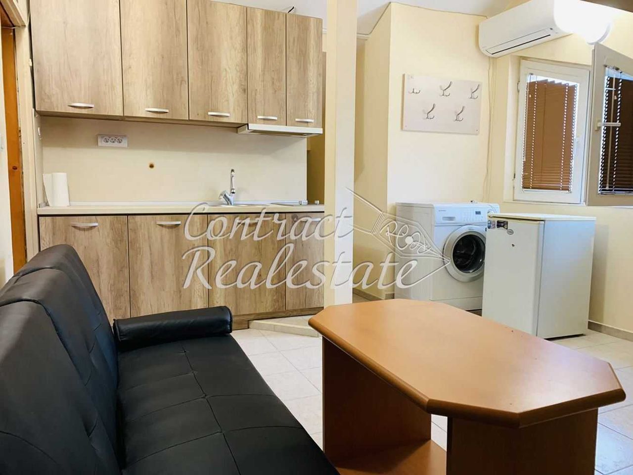 Продава се Тристаен апартамент в Варна, Възраждане 1 - 128 кв.м за 2016 €/кв.м - Снимка #18