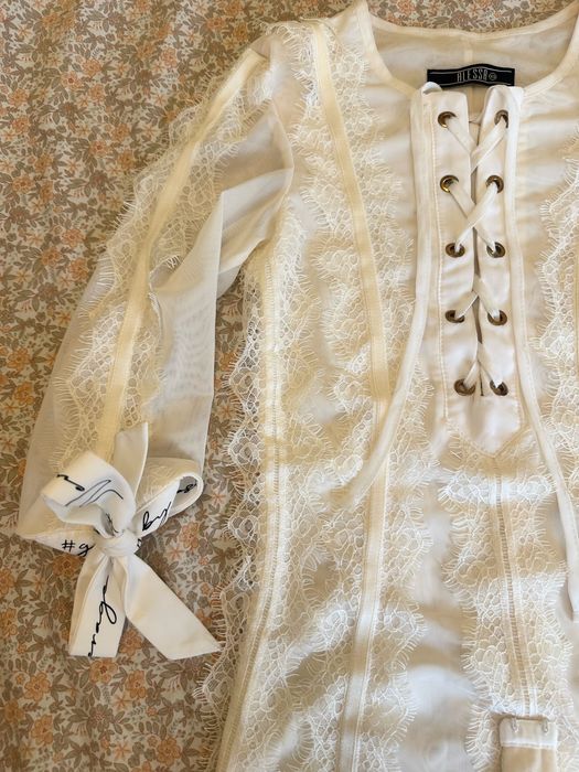 Alessa боди с дантела