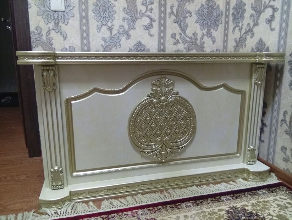 Продаётся сундук багема подставка