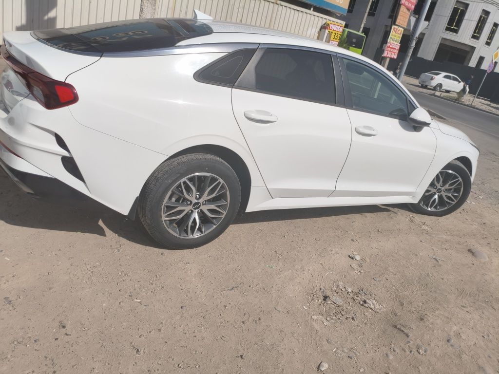 Kia k5 2022 yil  kraska oldi kapot krelo oʻng eshik petno