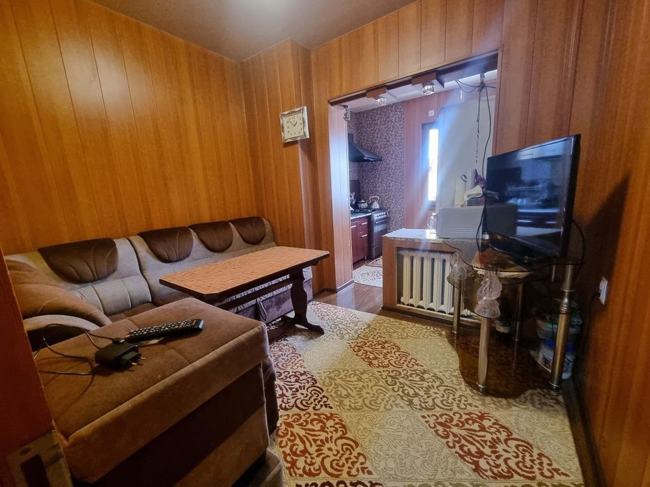 Продается 3х комнатная на Юнусабад 19