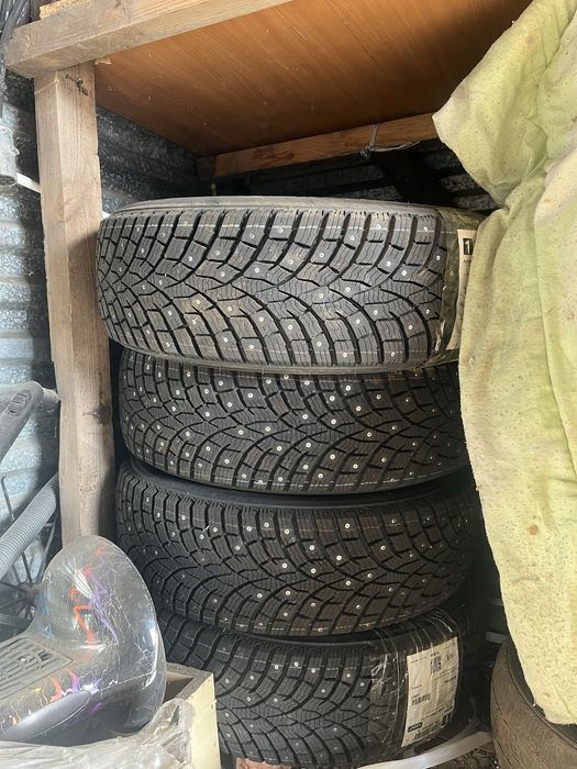 Абсолютно новые шины 215/60/16