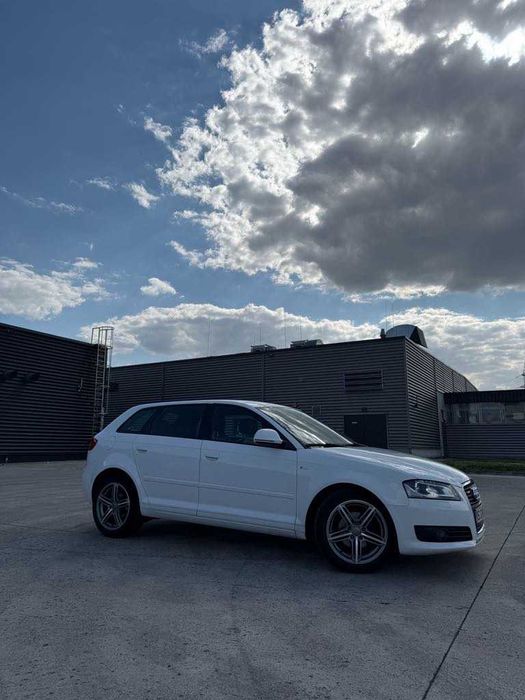 Audi A3 / 1.8 TFSI / Sportback / S Line