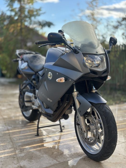 Vand sau schimb cu cross BMW F800 ST