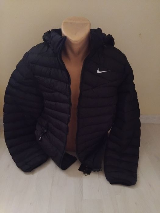 Geaca baieti Nike.