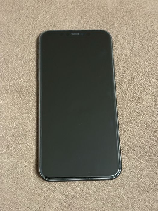 IPhone 11 черен 64 GB