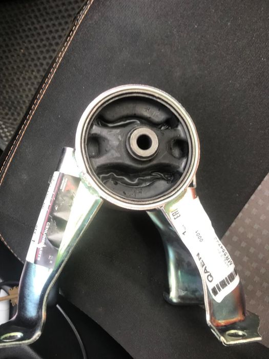 Подушка двигателя Мицубиси лансер9