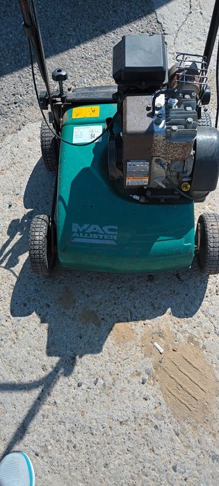 Se vinde scarificator de gazon