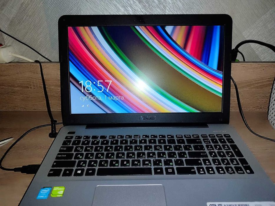 Продам ноутбук ASUS с оптическим приводом только сегодн за 75000