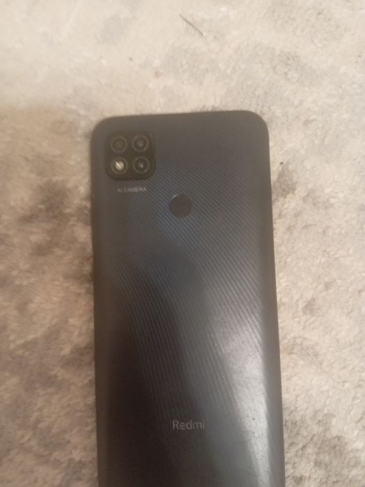Продам телефон редми