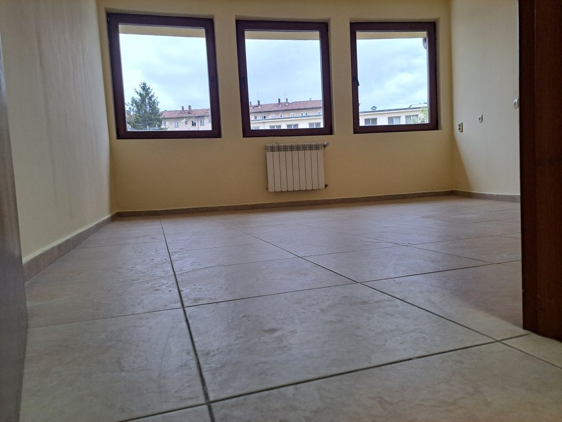 Дава се под наем Ателие в София, Зона Б-5-3 - 32 кв.м за 350 € - Снимка #7