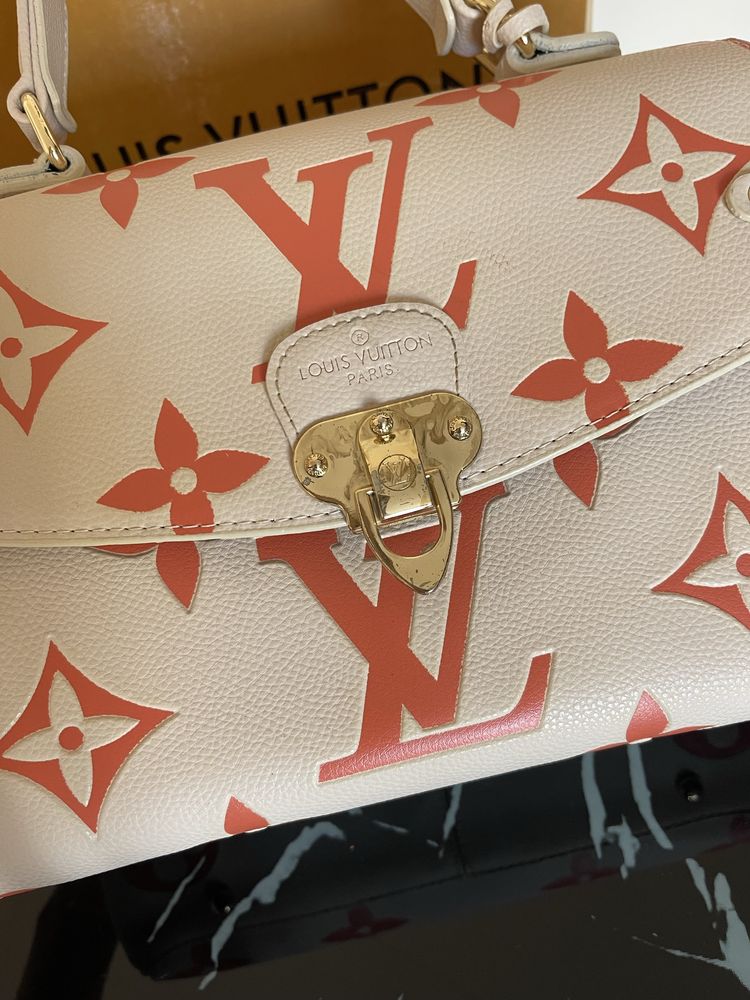Дамска чанта Louis Vuitton