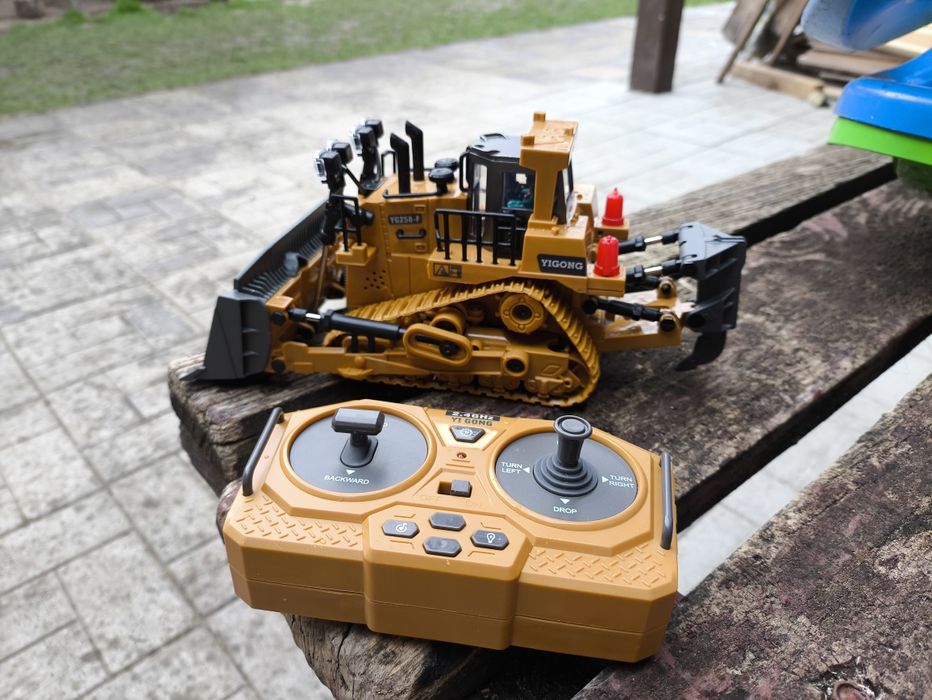 Jucării cu telecomanda - excavator,bascula, buldozer, buldoexcavator
