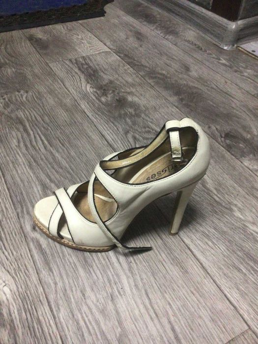 Босоножки и туфли 35-36