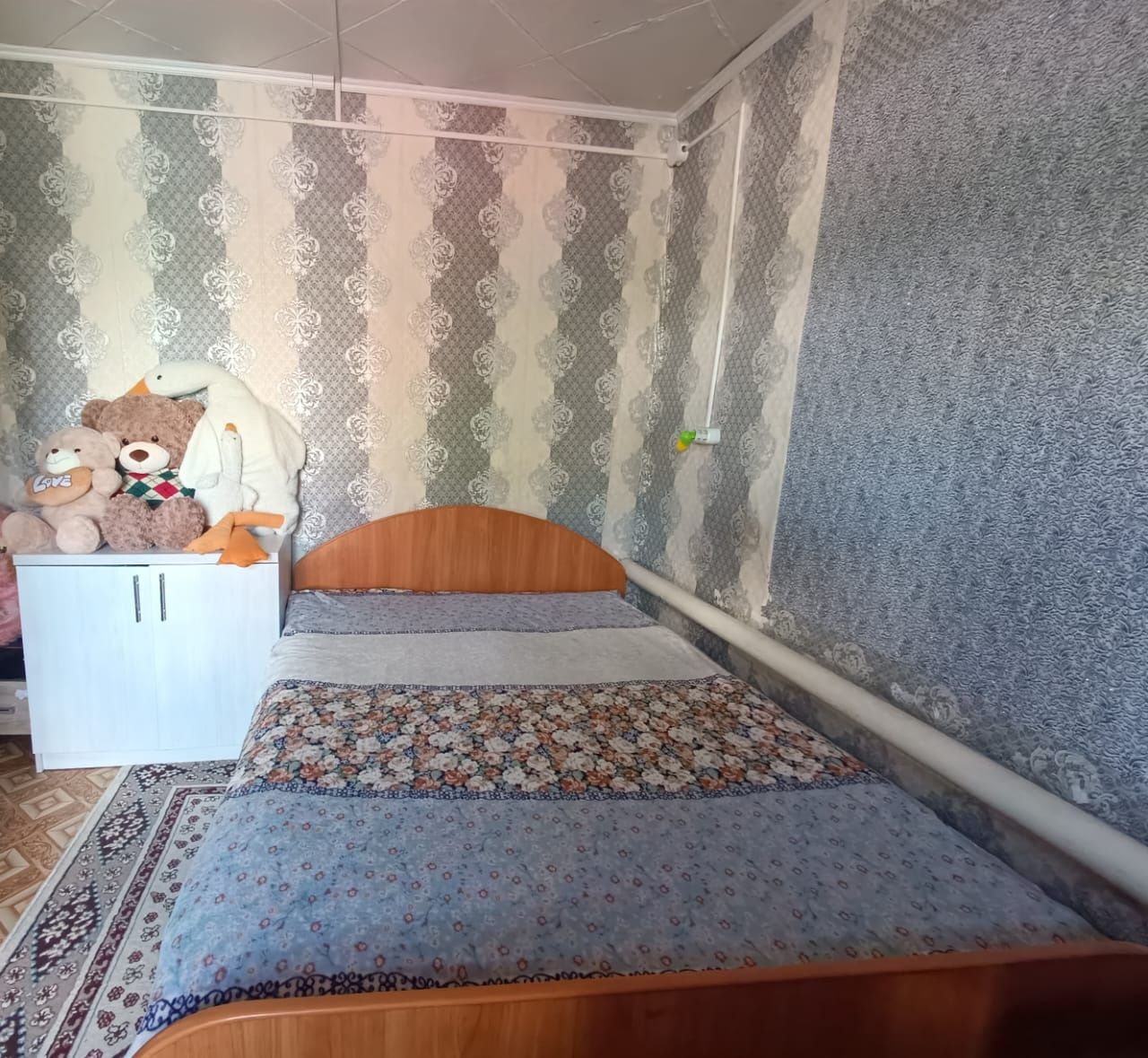 Срочно! Дом бревенчатый в районе СШ 3