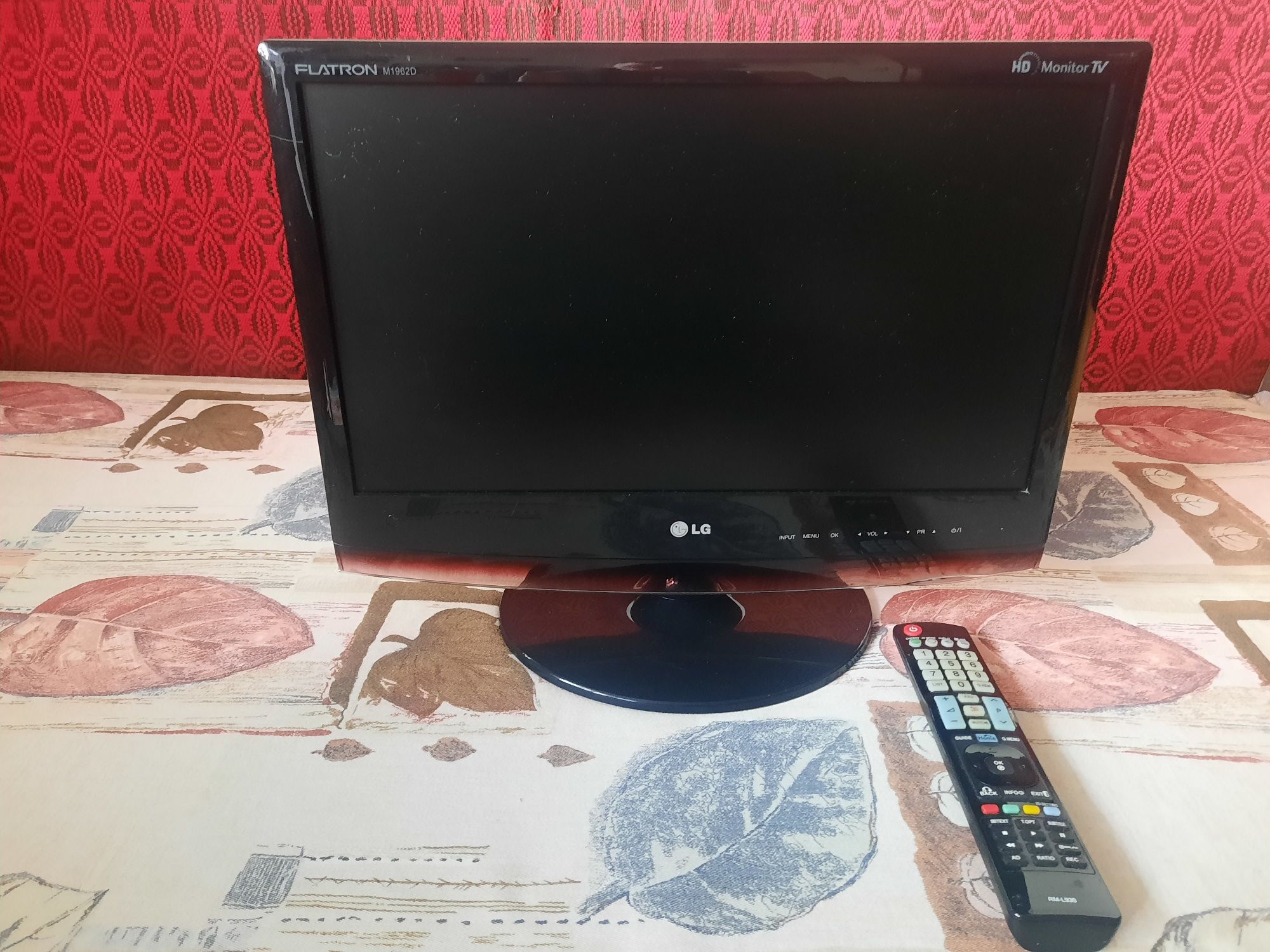 LG Flatron HD monitor TV