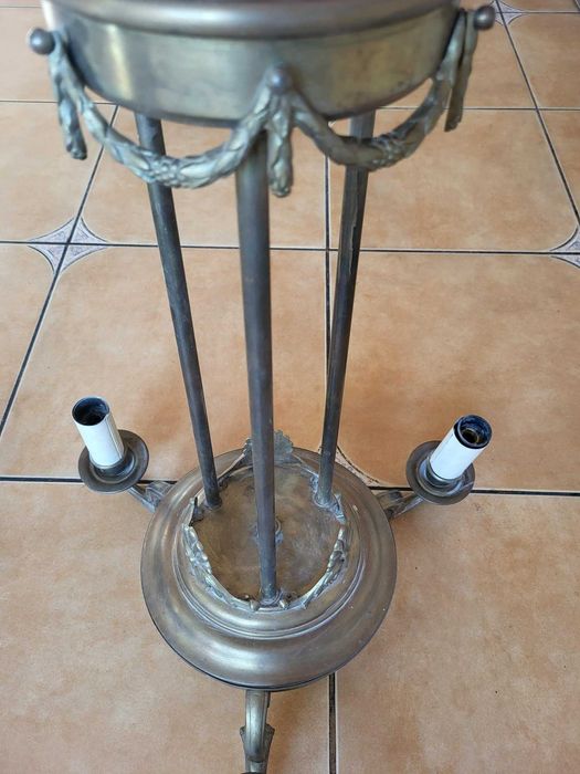 candelabru/lustra/lampa vechea/antica