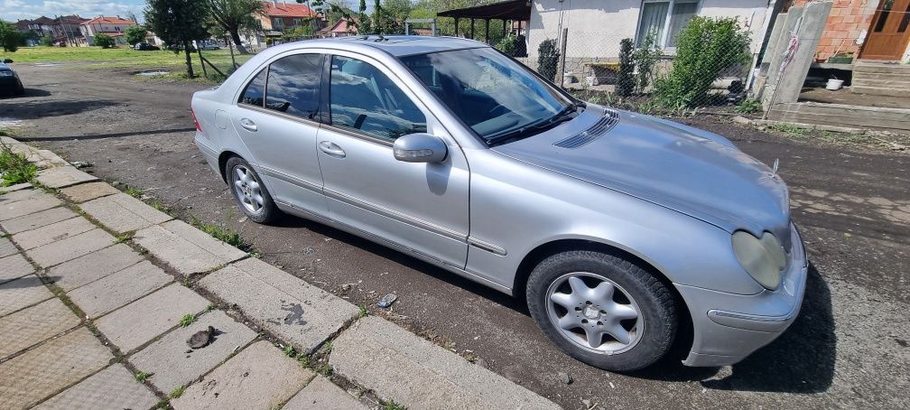 Mercedes-benz w 203 2.4i