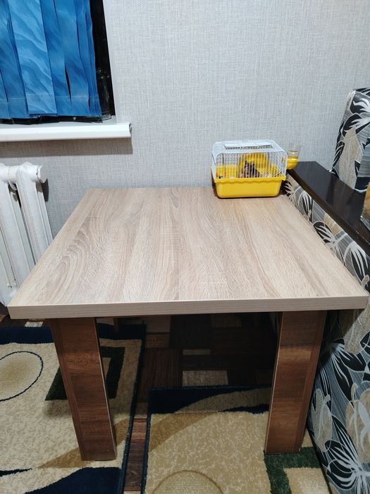 Журнальный столик