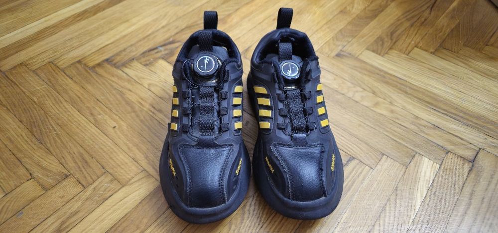 Продаются кроссовки б/у