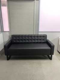 Офисный диван на металлокаркасе 1,65м
