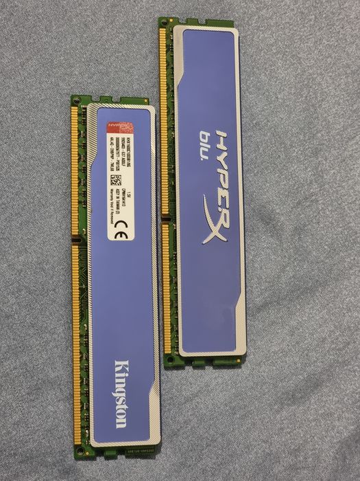 Vând 2 plăcute ram Kingston  Hyperion x blue DDRam 3,  8Gb