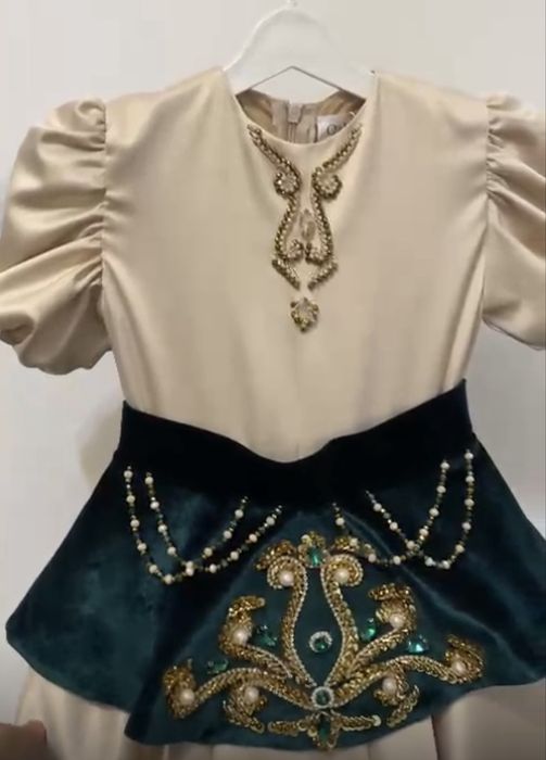 Продается шикарное платье на девочку