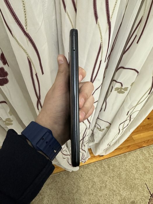 Samsung a50 sotiladi