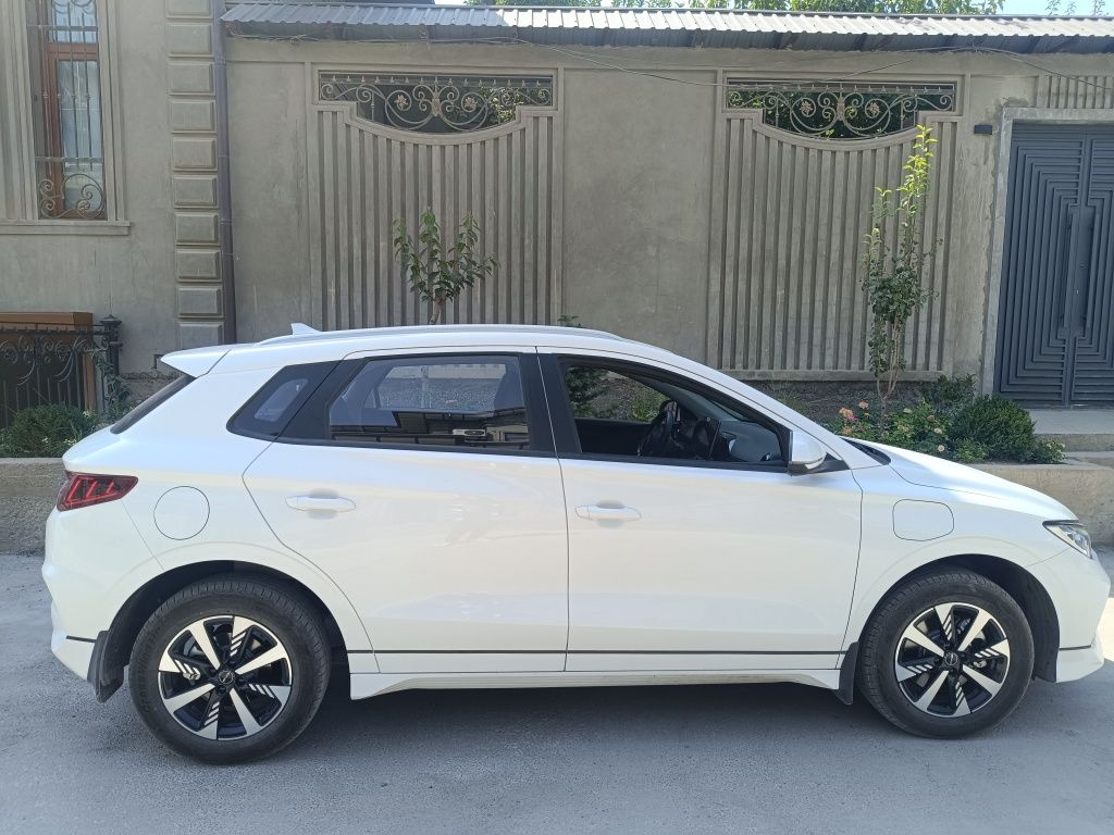 BYD  E2 Oq Idiyal sastayana