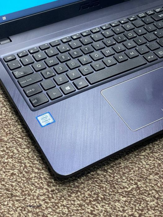 Asus Vivobook Core i3