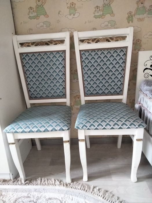 Продам стулья б/у 2шт