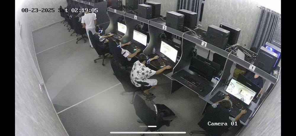 Kompyuter Klub 40ta  Komp Sotiladi Hamma Narsalari Bilan Arzon Narxda