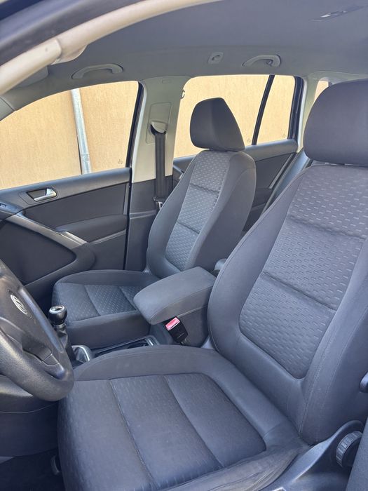 Vând VW Tiguan.
