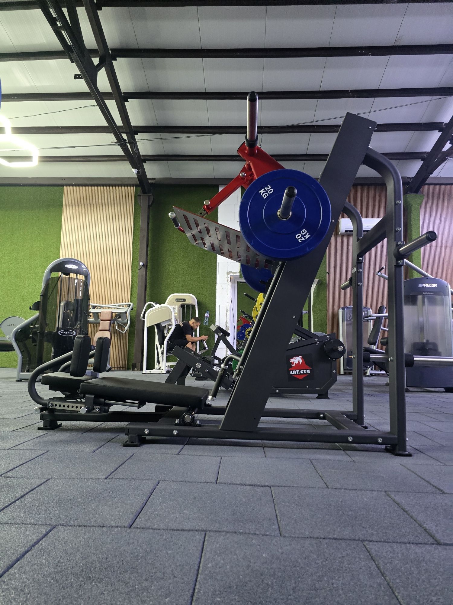 Vertical leg press вертикална лег преса със свободни тежести