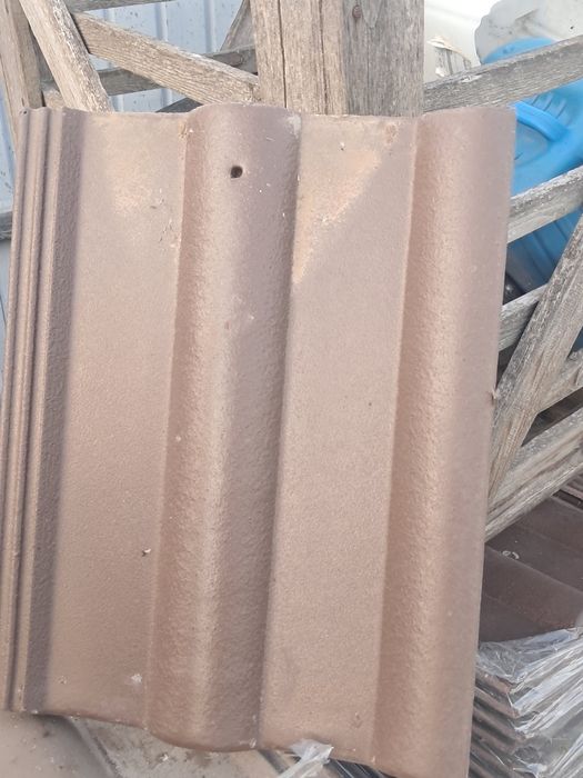 Tigla de vanzare de solt