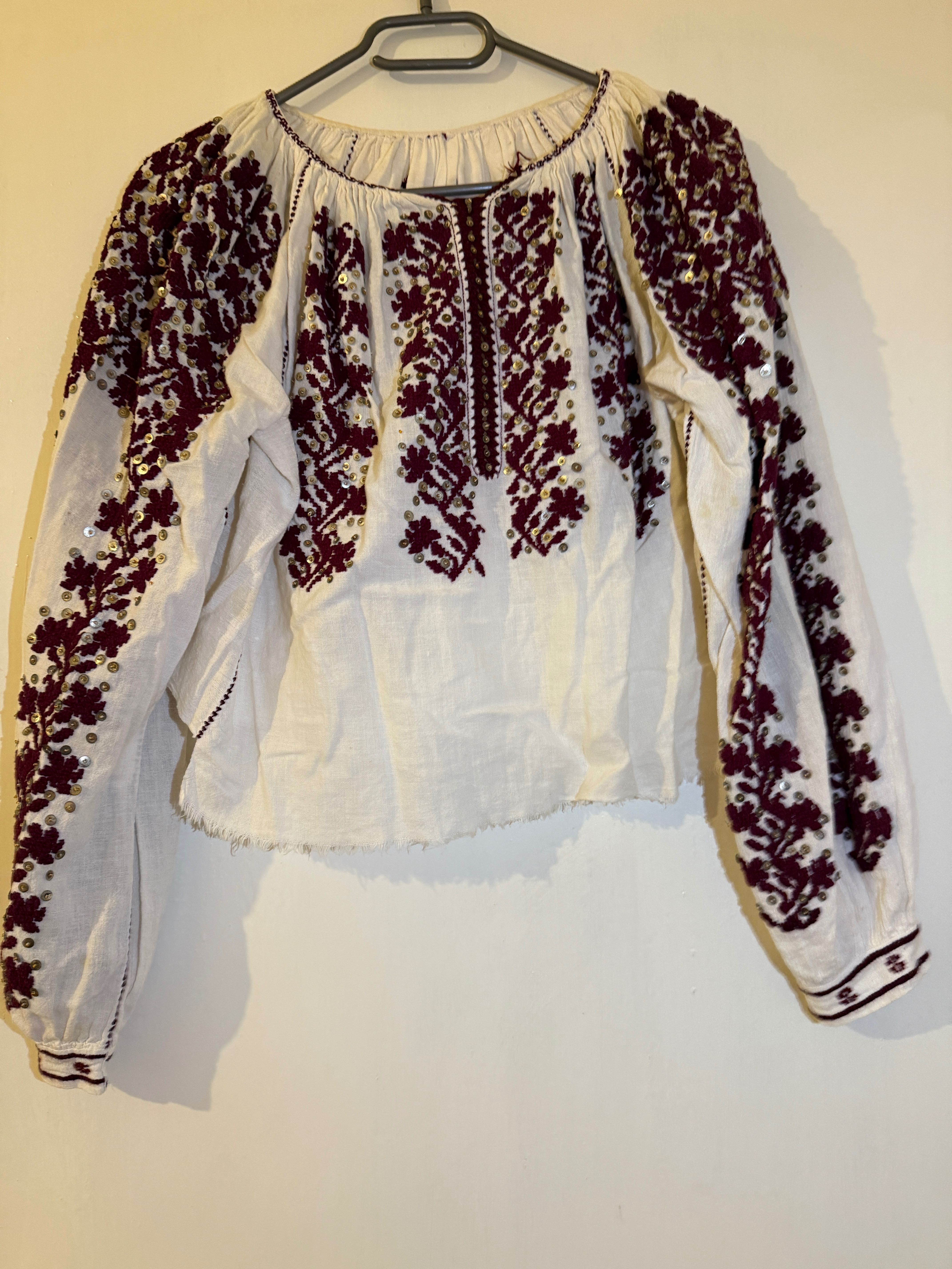 Ie traditionala /costum popular