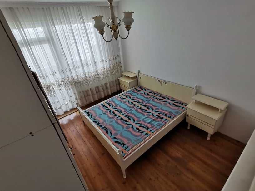 Дава се под наем Тристаен апартамент в Бургас, Възраждане - 100 кв.м за 204 € - Снимка #3