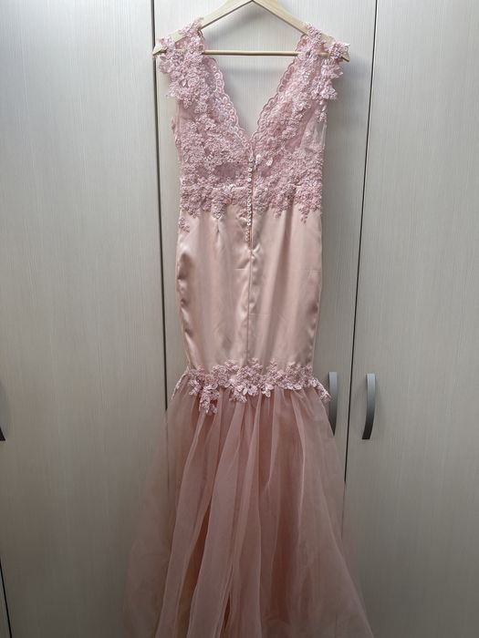 Rochie de ocazie toz pudră, noua,model unicat