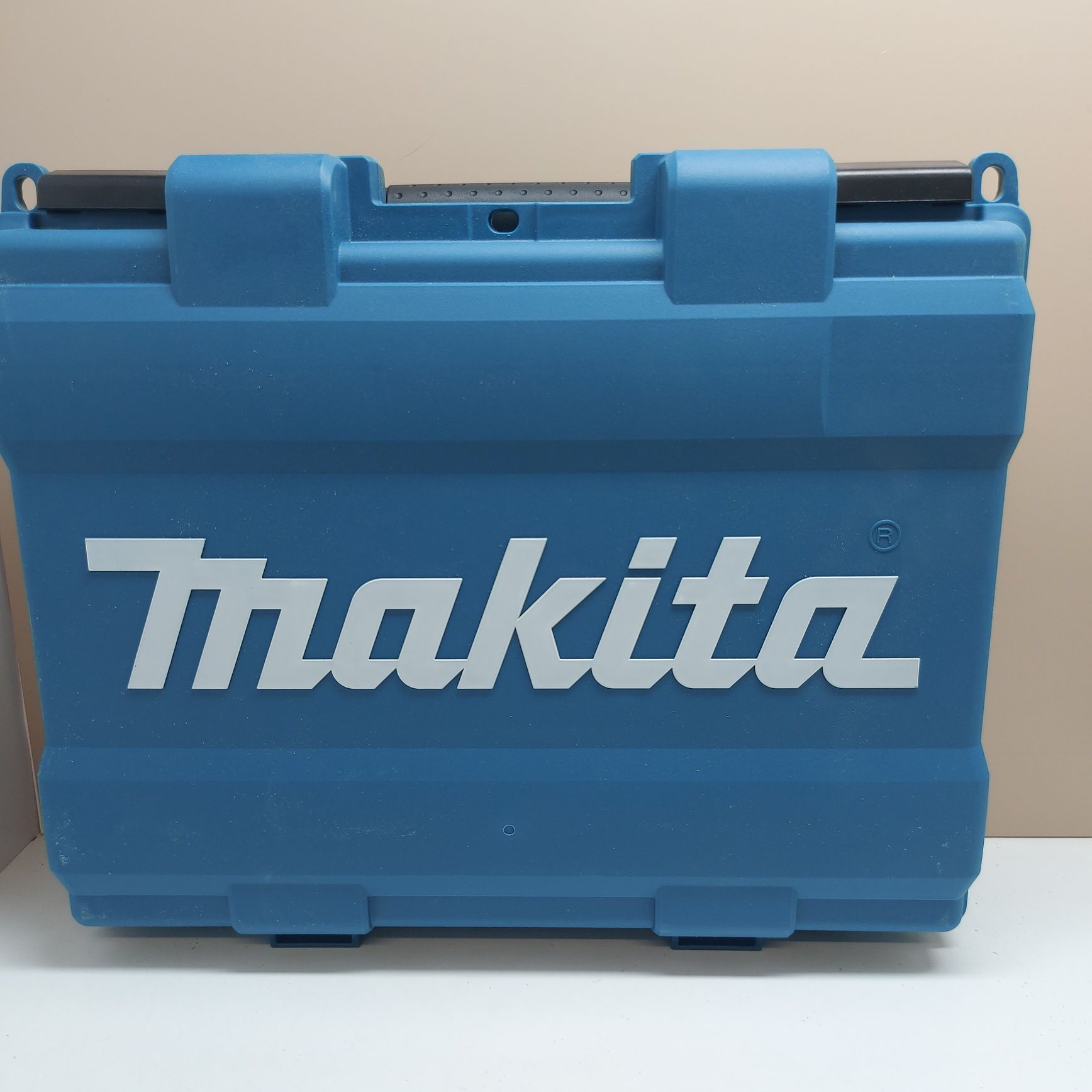 Перфоратор Makita HR1840 470W 1,4J