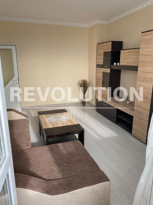 Дава се под наем Двустаен апартамент в Варна, Възраждане 3 - 78 кв.м за 325 € - Снимка #2