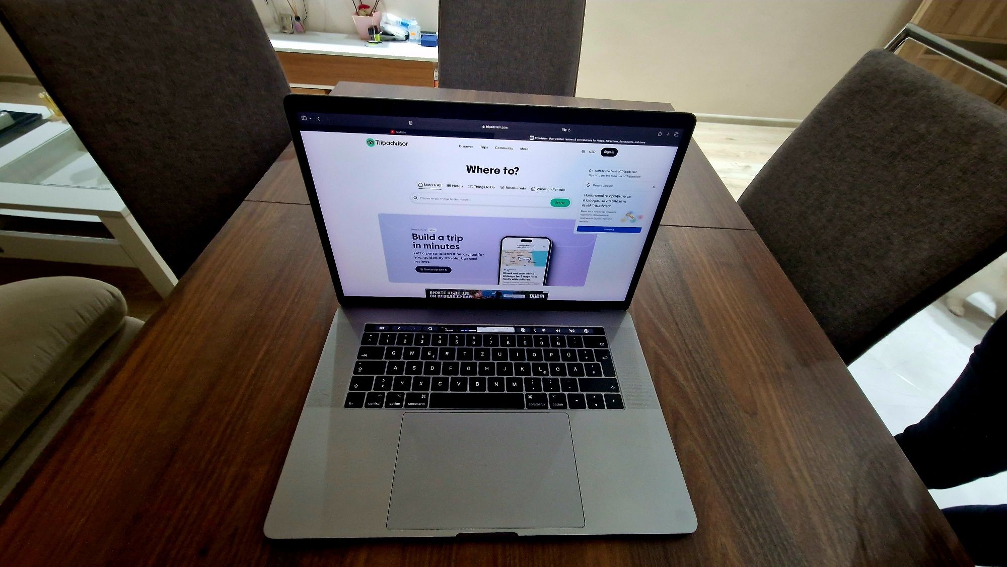 Apple MacBook Pro 15" (2017) Touch Bar Core i7 2,8 GHz, Finger