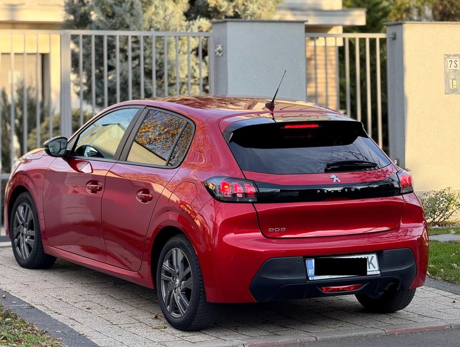 // peugeot 208 . An 2022 . Km 46000 . Euro 6 //