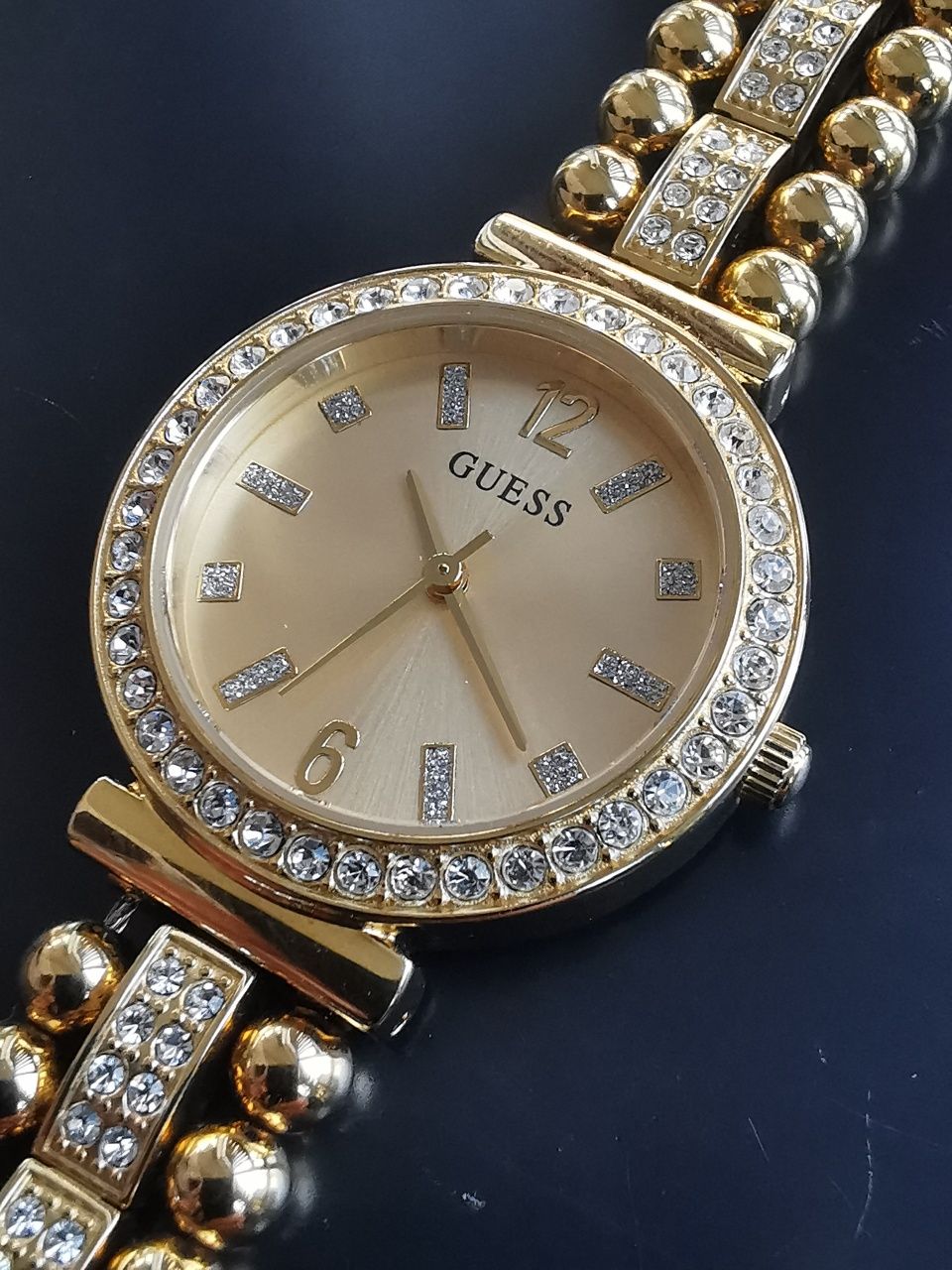 Ceas Guess Lady Quartz 30 mm - Nepurtat!