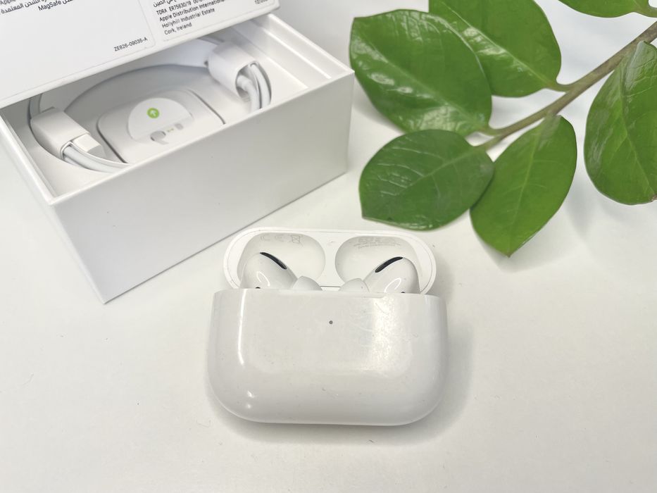 Продам AirPods Pro