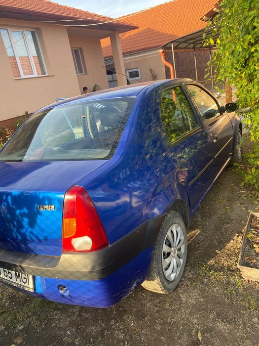 Vând Mașină Logan