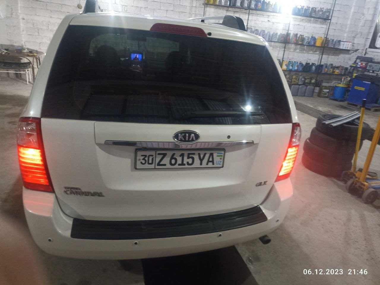 Kia Carnival 3.8