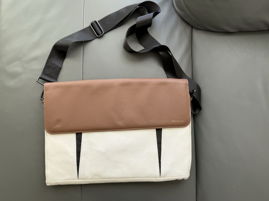 Чанта за малък лаптоп