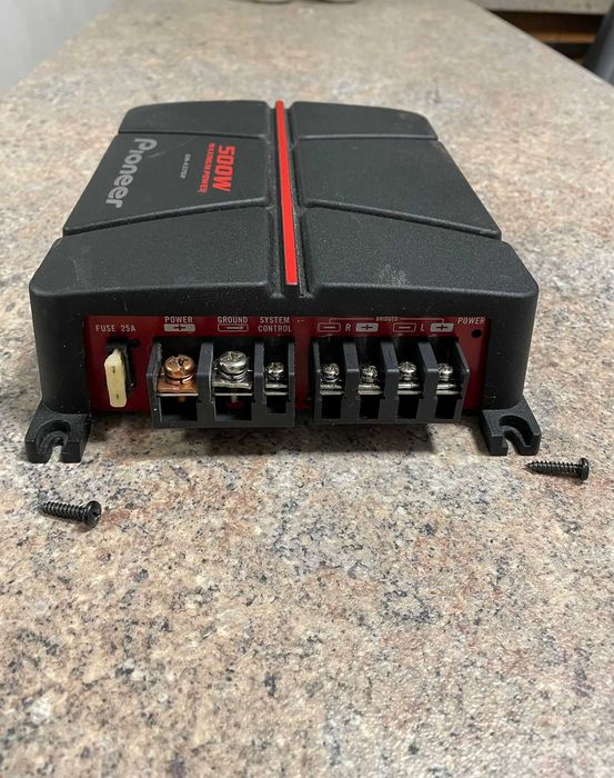 Amplificator Auto 500W Pioneer + Suruburi prindere incluse