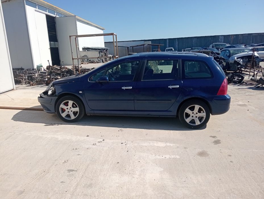 Dezmembrez Peugeot 307 hdi cod motor 9HZ