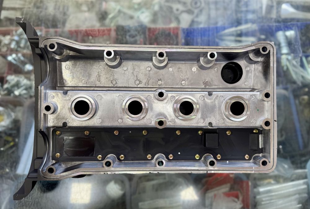 Клапанная крышка алюминиевая DONC 1.6